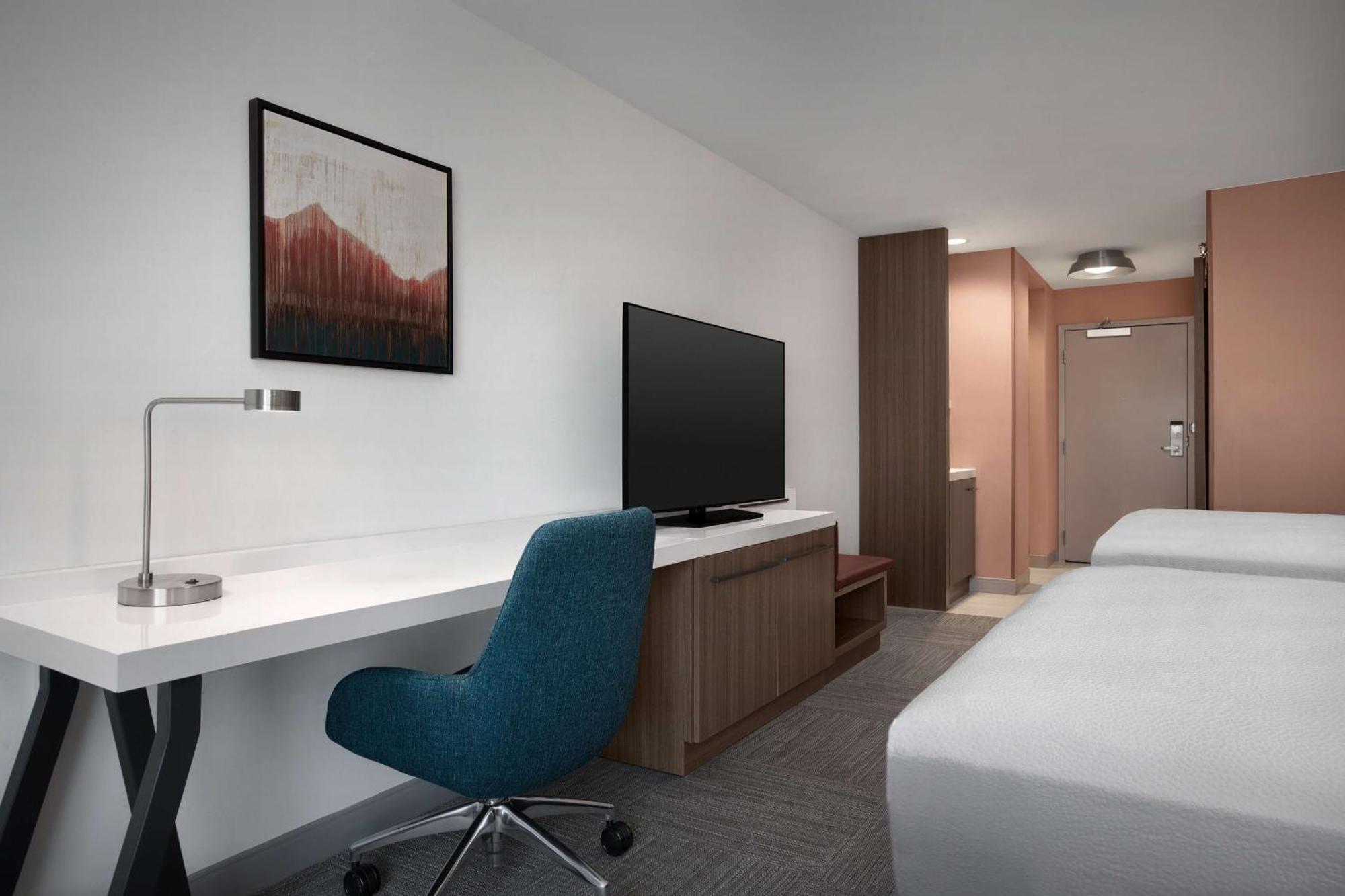 Hilton Garden Inn Denver Airport Tower Road Экстерьер фото