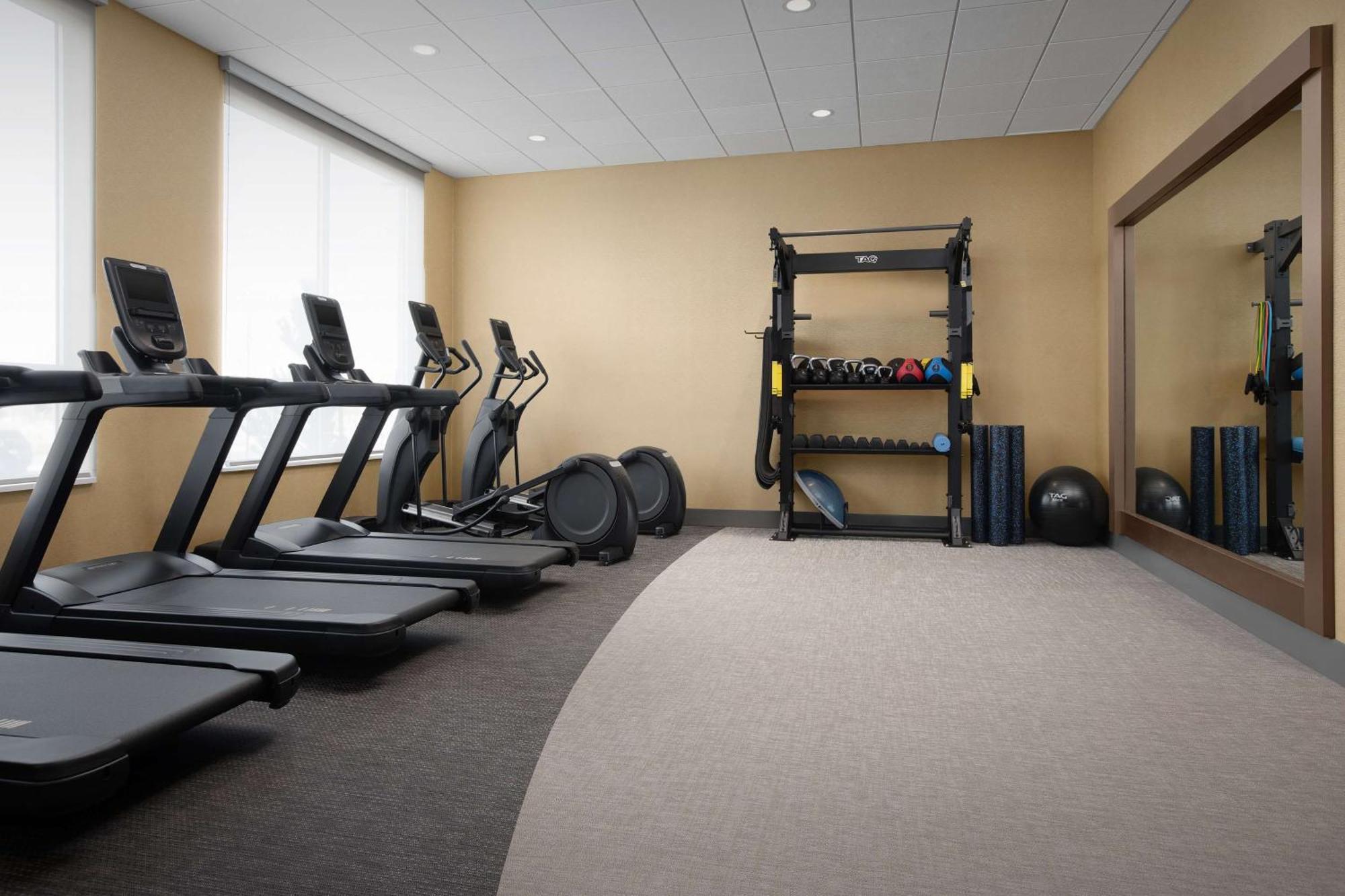 Hilton Garden Inn Denver Airport Tower Road Экстерьер фото